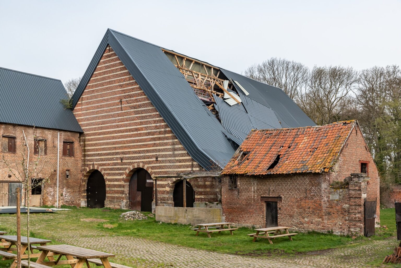 Restauratie Voor Tiendenschuur Heers - Truineer